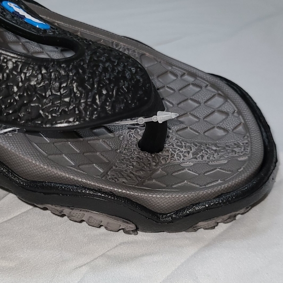 Flip-flops gray & black sandals - Picture 14 of 14